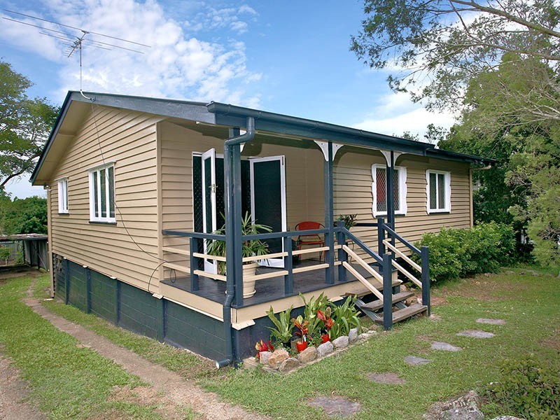 61 Minto Crescent, Arana Hills QLD 4054