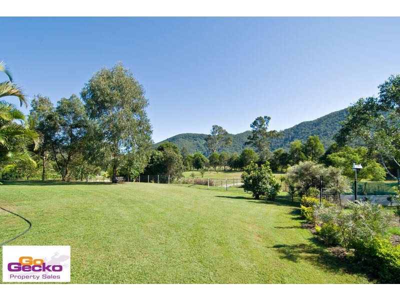 8 Woodanga Drive, Samford QLD 4520