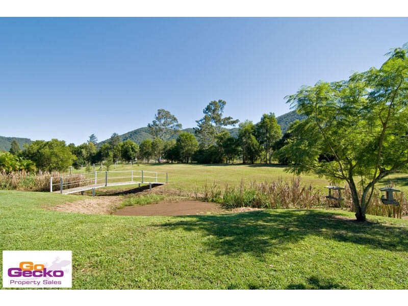 8 Woodanga Drive, Samford QLD 4520