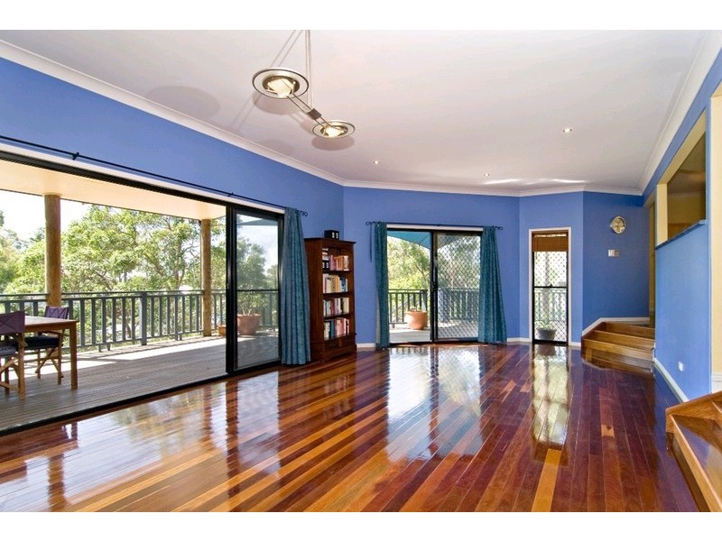 33 Larwood Place, Ferny Hills QLD 4055