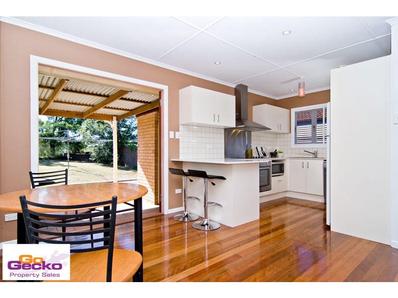 44 Yanderra Avenue, Arana Hills QLD 4054