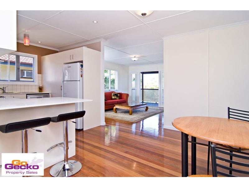 44 Yanderra Avenue, Arana Hills QLD 4054