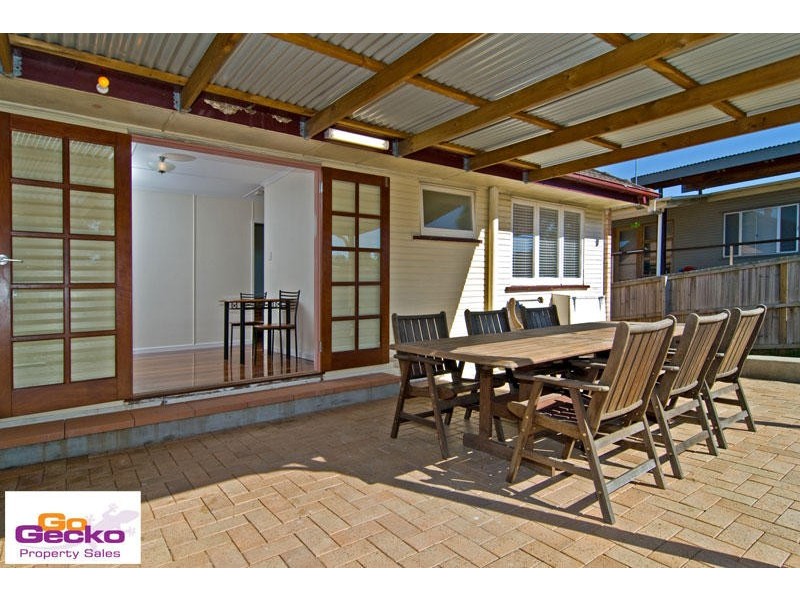 44 Yanderra Avenue, Arana Hills QLD 4054