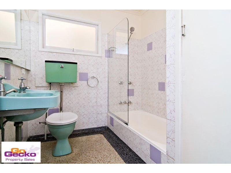 44 Yanderra Avenue, Arana Hills QLD 4054