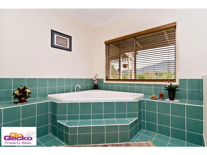 1 Bellwood Court, Samford QLD 4520