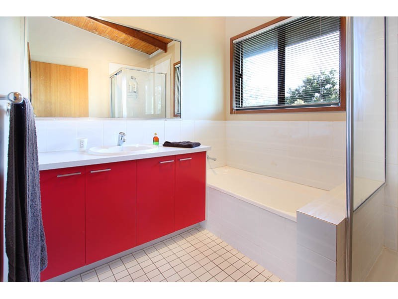 60 Tanager Street, Albany Creek QLD 4035