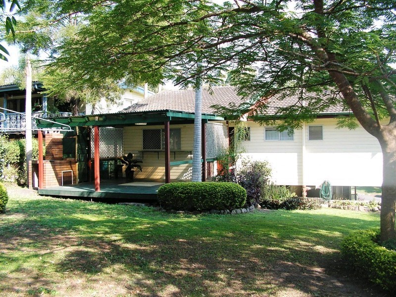 11 Aramac Street, Keperra QLD 4054