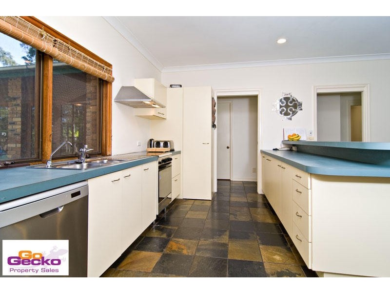 4 Starlight Court, Samford QLD 4520