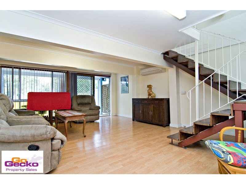 16 Bundar Crescent, Ferny Hills QLD 4055