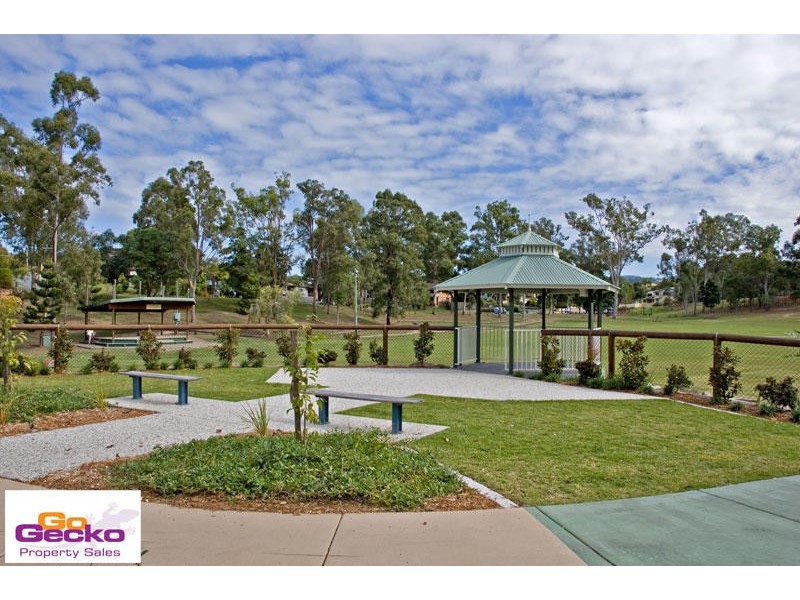 16 Bundar Crescent, Ferny Hills QLD 4055