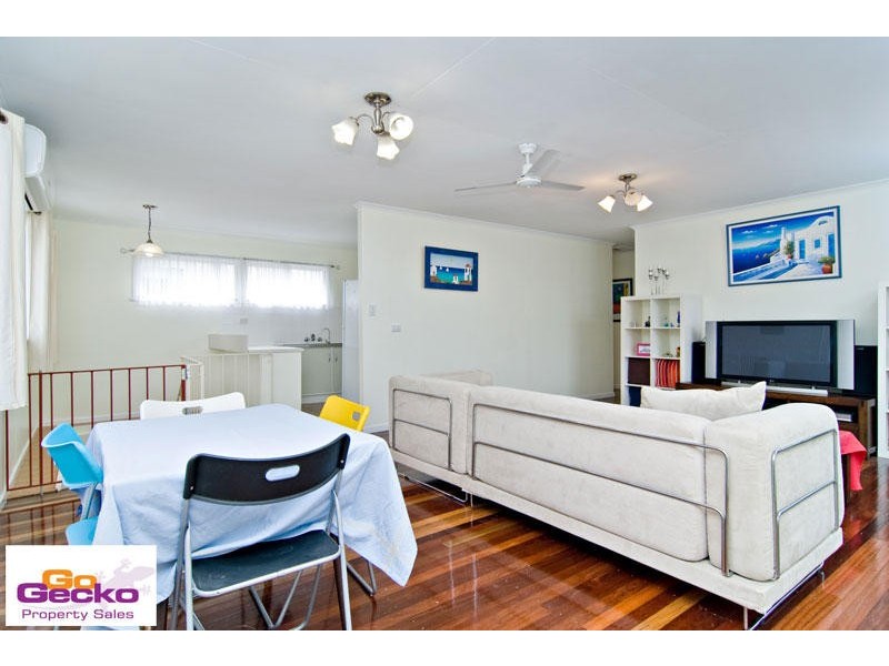 16 Bundar Crescent, Ferny Hills QLD 4055