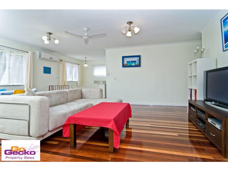 16 Bundar Crescent, Ferny Hills QLD 4055