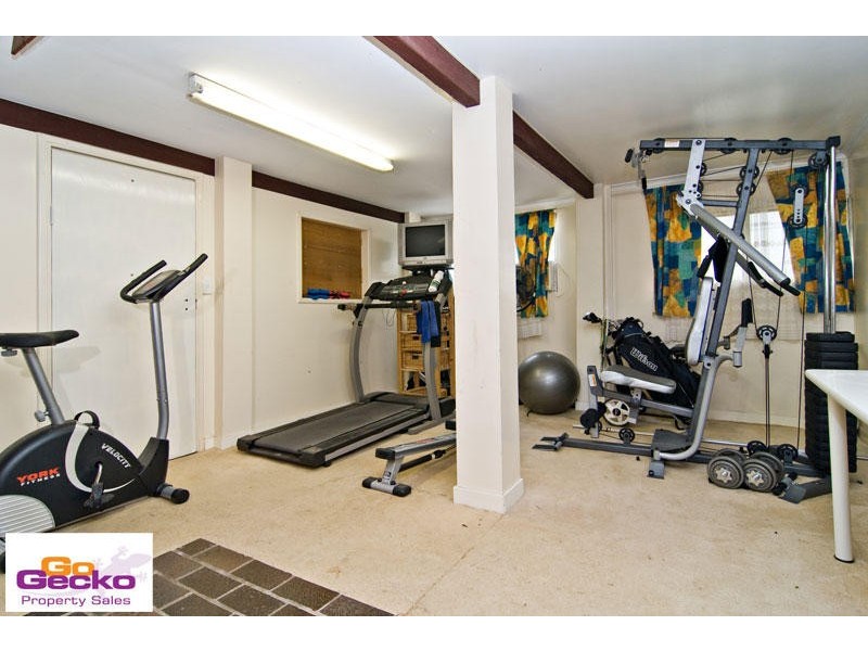 16 Bundar Crescent, Ferny Hills QLD 4055