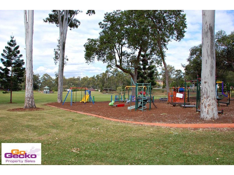 16 Bundar Crescent, Ferny Hills QLD 4055