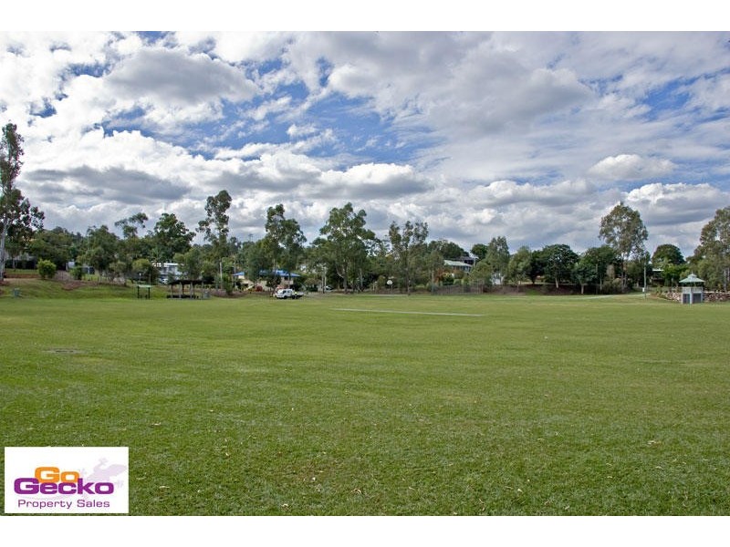 16 Bundar Crescent, Ferny Hills QLD 4055