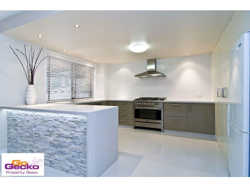 2 Ekland Court, Mcdowall QLD 4053