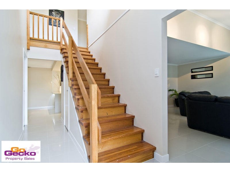 2 Ekland Court, Mcdowall QLD 4053