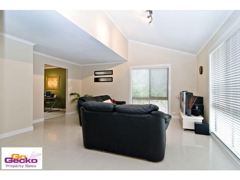 2 Ekland Court, Mcdowall QLD 4053