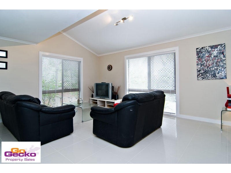 2 Ekland Court, Mcdowall QLD 4053