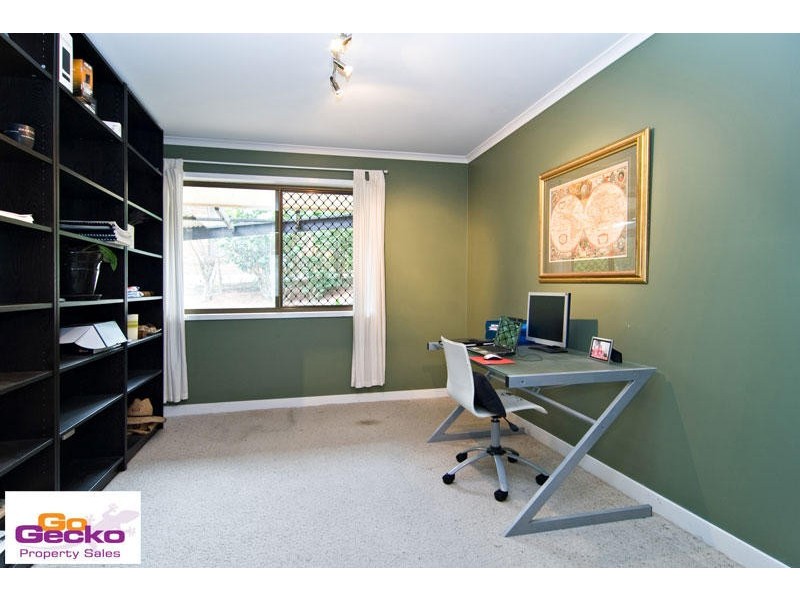 2 Ekland Court, Mcdowall QLD 4053