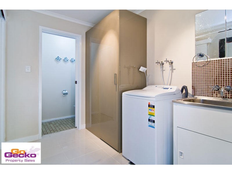 2 Ekland Court, Mcdowall QLD 4053