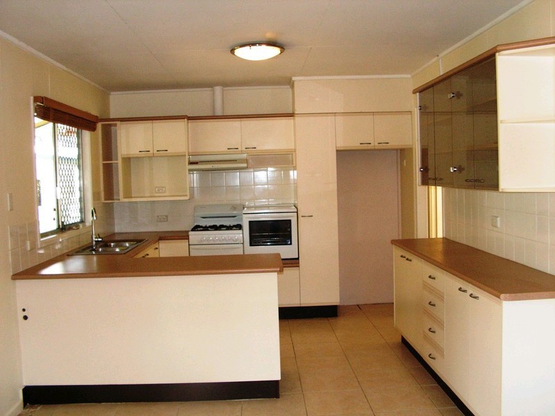 32 Dunbil Avenue, Ferny Hills QLD 4055