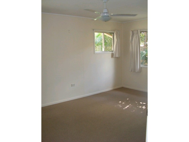 32 Dunbil Avenue, Ferny Hills QLD 4055