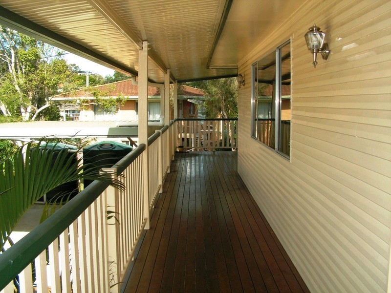 32 Dunbil Avenue, Ferny Hills QLD 4055