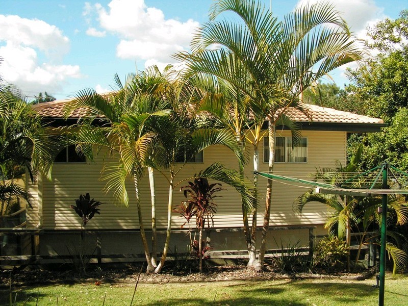 32 Dunbil Avenue, Ferny Hills QLD 4055