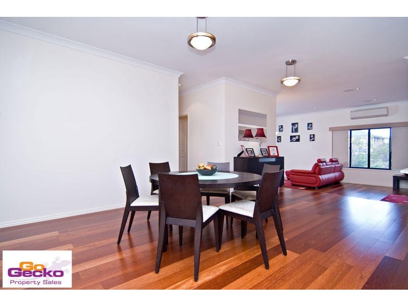 40 Tivoli Place, Ferny Grove QLD 4055