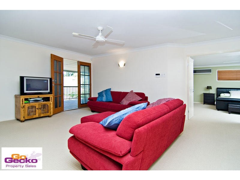 40 Tivoli Place, Ferny Grove QLD 4055