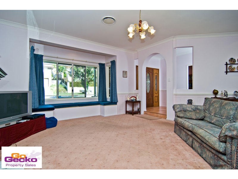 13 Fortrose Place, Ferny Grove QLD 4055