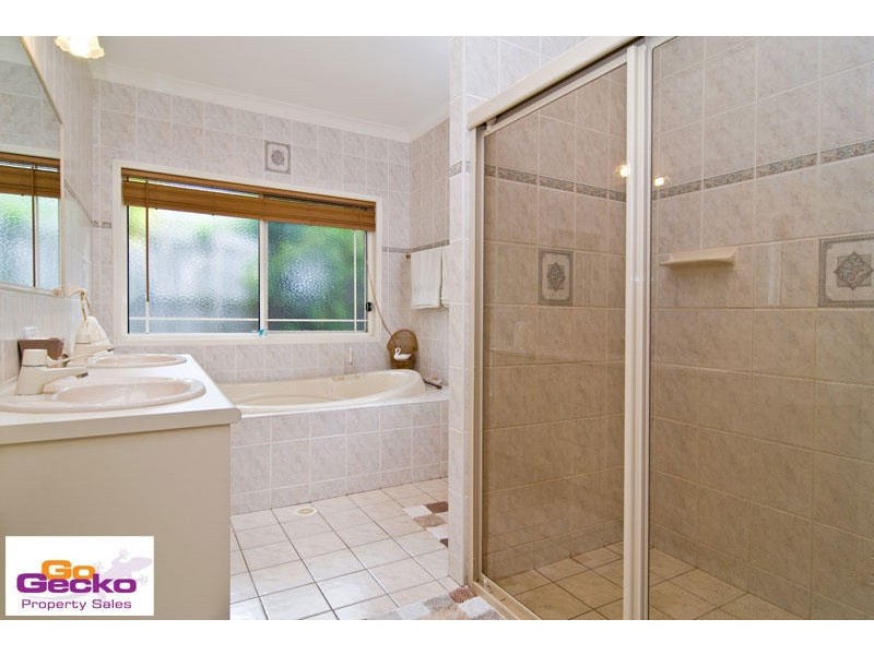 13 Fortrose Place, Ferny Grove QLD 4055