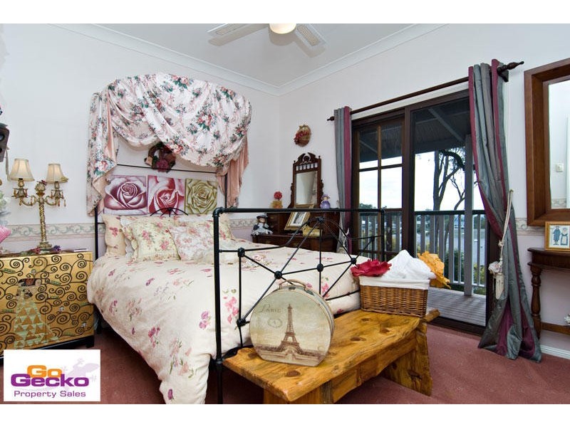 13 Hemwood Close, Ferny Hills QLD 4055