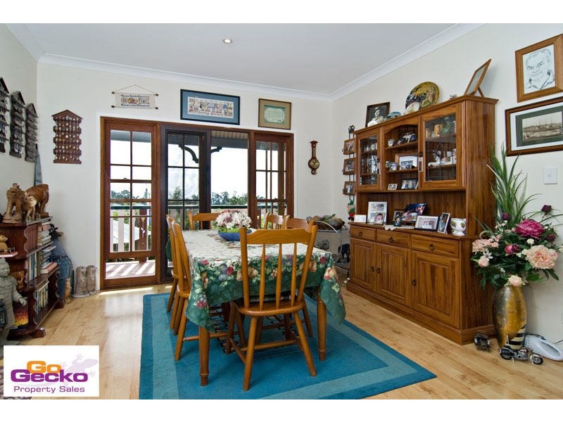 13 Hemwood Close, Ferny Hills QLD 4055