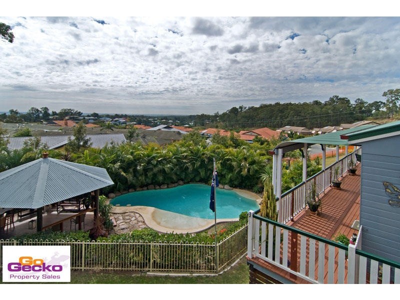 13 Hemwood Close, Ferny Hills QLD 4055