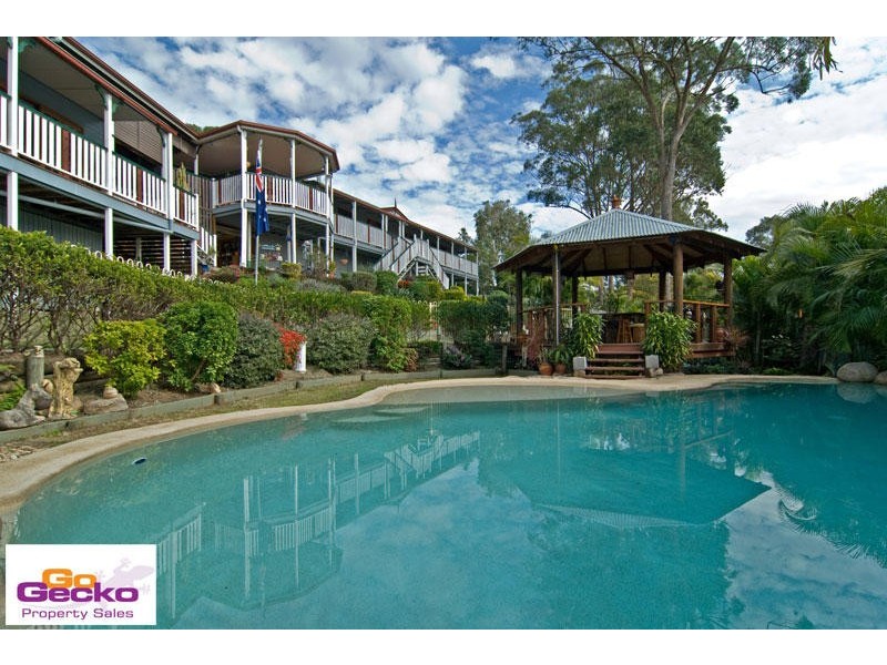 13 Hemwood Close, Ferny Hills QLD 4055