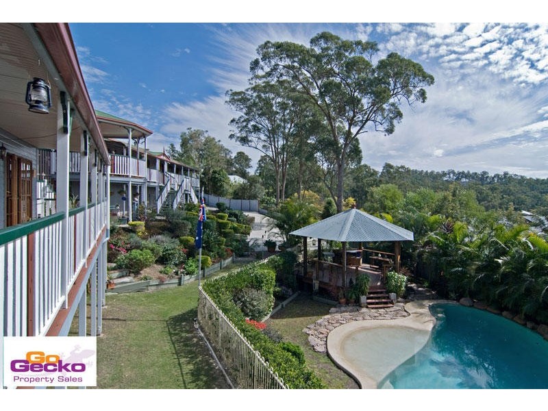 13 Hemwood Close, Ferny Hills QLD 4055