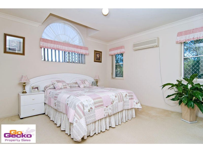 130 Streisand Drive, Mcdowall QLD 4053