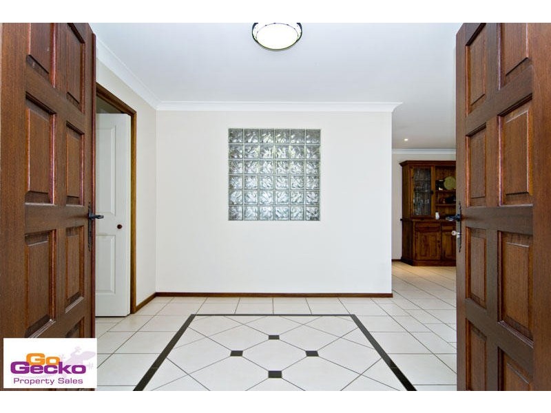 1 Benjamin Close, Samford QLD 4520