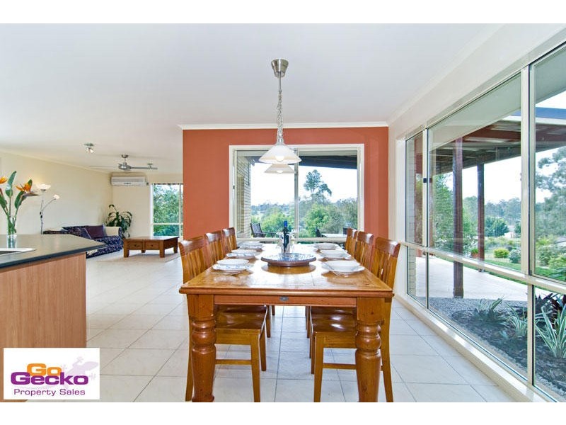 13 Meadowood Close, Samford QLD 4520