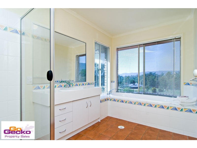 13 Meadowood Close, Samford QLD 4520
