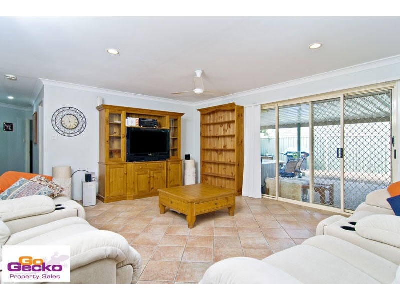 3 Hawkes Avenue, Arana Hills QLD 4054