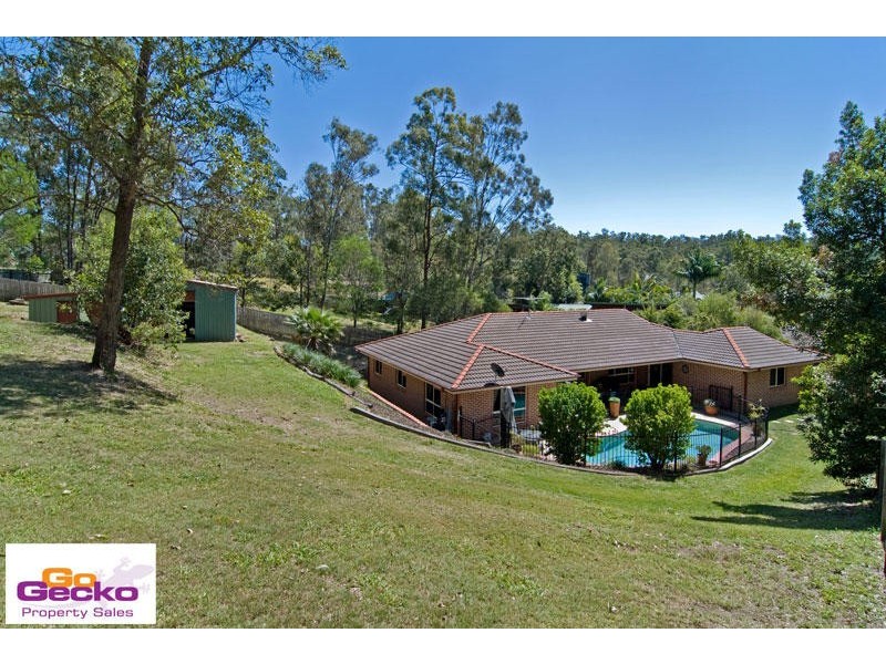 8 Woodbeck Court, Ferny Hills QLD 4055