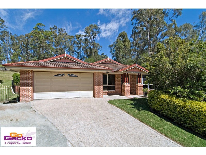 8 Woodbeck Court, Ferny Hills QLD 4055