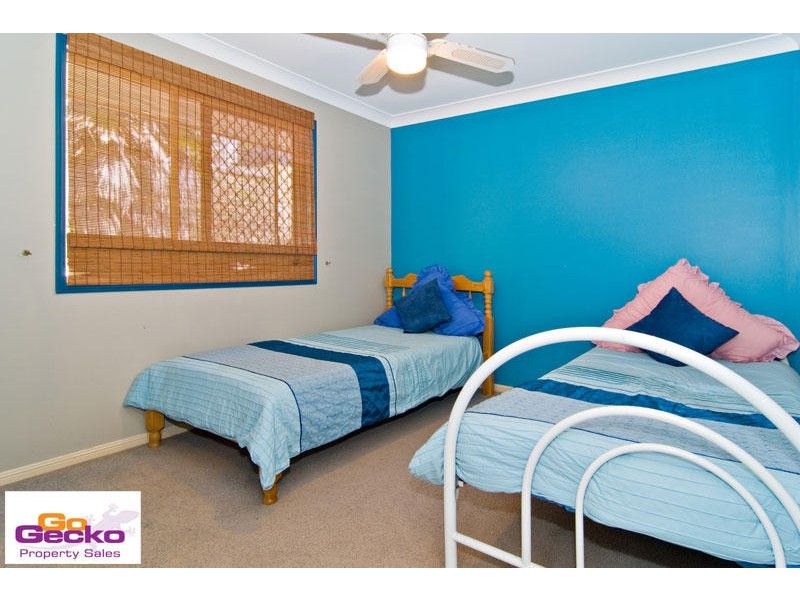 8 Woodbeck Court, Ferny Hills QLD 4055