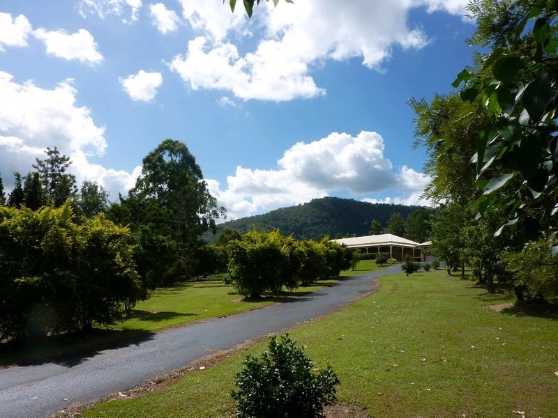 18 Mt O’Reilly Road, Samford QLD 4520