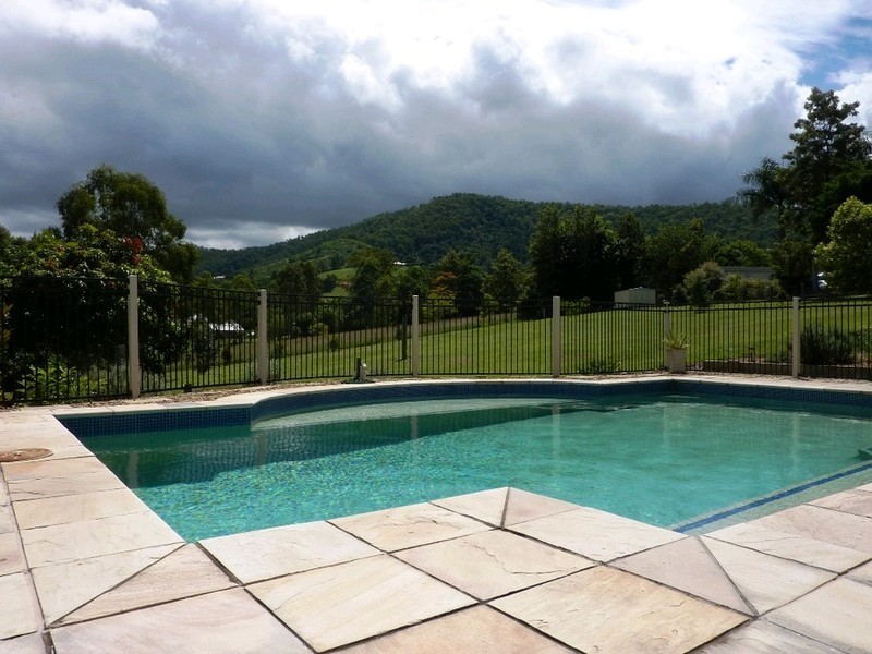 18 Mt O’Reilly Road, Samford QLD 4520