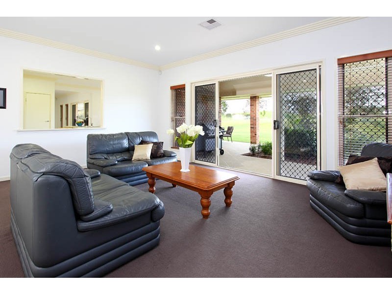 22 Ascot Crescent, Samford QLD 4520