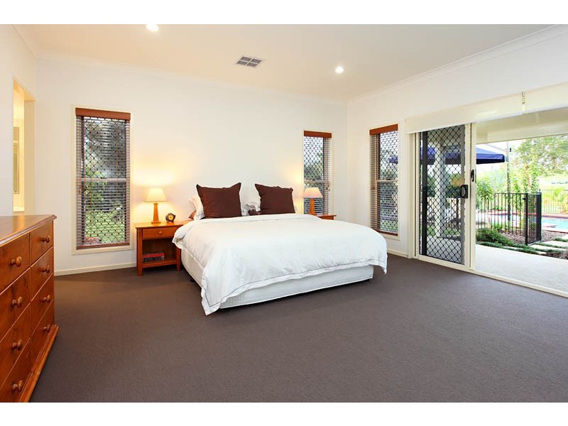 22 Ascot Crescent, Samford QLD 4520